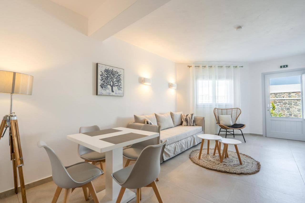 Sn Santorini Apartments Kamári Dış mekan fotoğraf