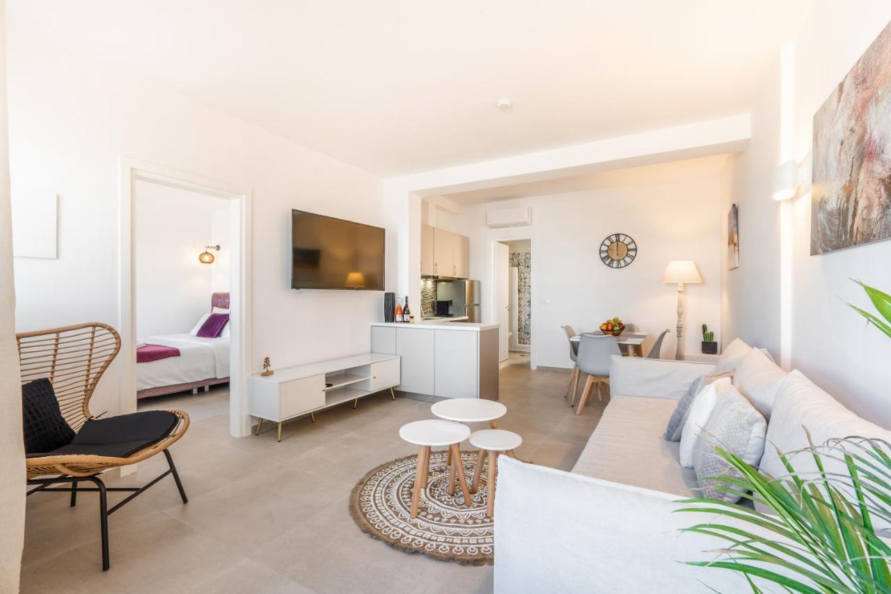 Sn Santorini Apartments Kamári Dış mekan fotoğraf