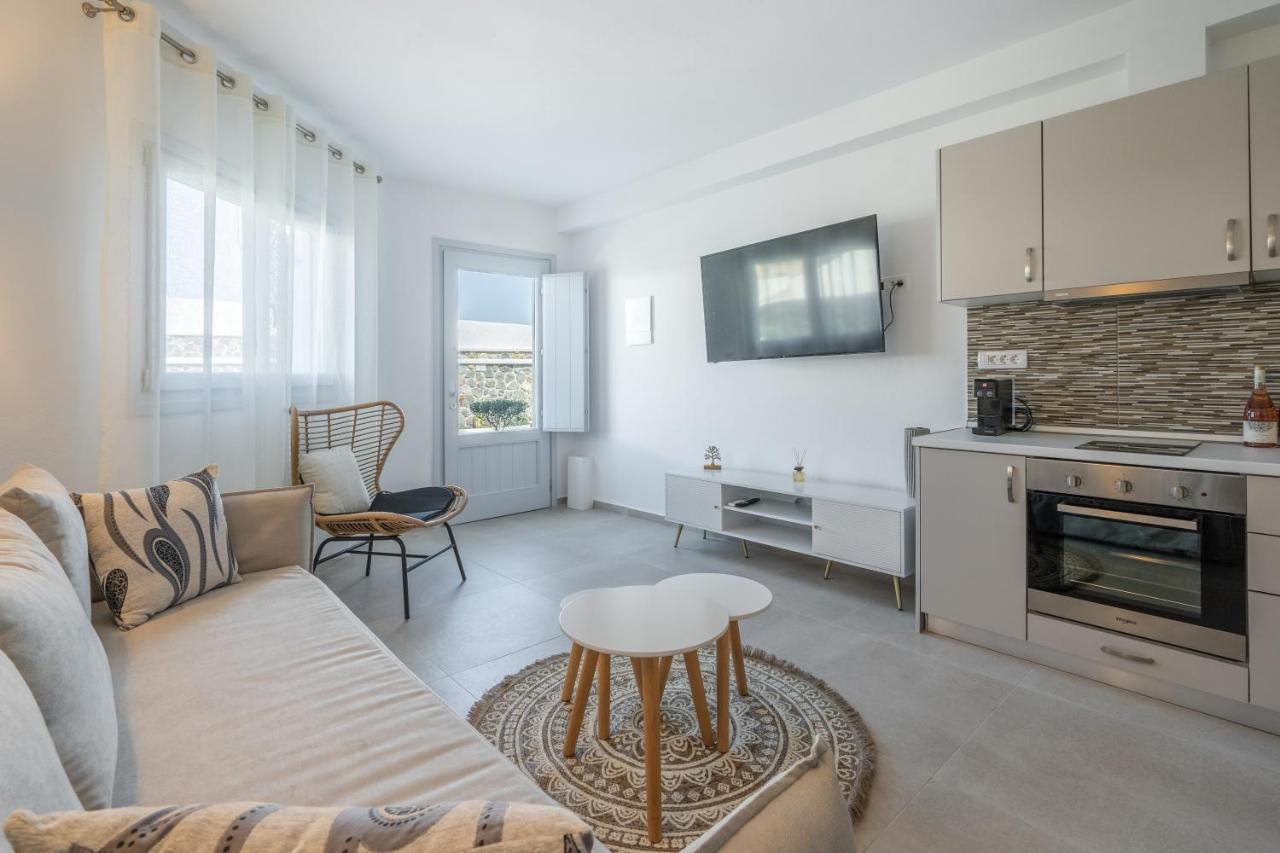 Sn Santorini Apartments Kamári Dış mekan fotoğraf