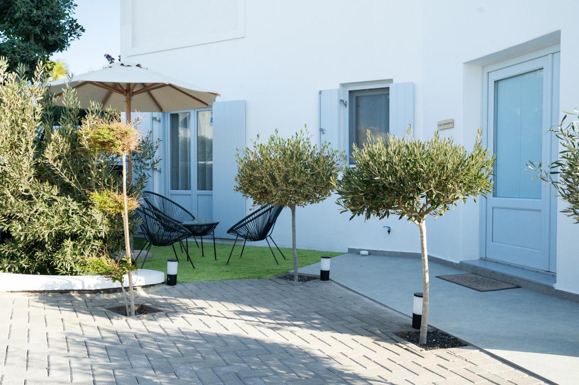 Sn Santorini Apartments Kamári Dış mekan fotoğraf
